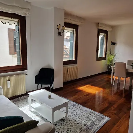 Centro Storico Apartman *